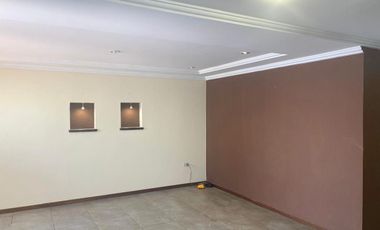 Elegante villa en venta Urb. Privada sector residencial Gran Aki - Narancay