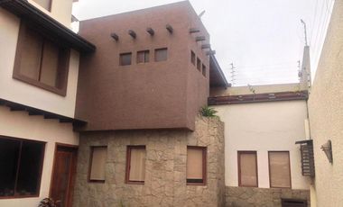 Elegante villa en venta Urb. Privada sector residencial Gran Aki - Narancay