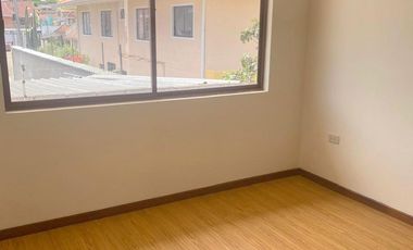 Elegante villa en venta Urb. Privada sector residencial Gran Aki - Narancay