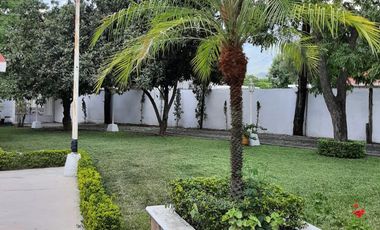 Ofrezco Quinta en Venta en Cadereyta Jimenez