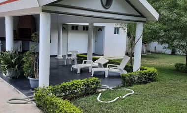 Ofrezco Quinta en Venta en Cadereyta Jimenez