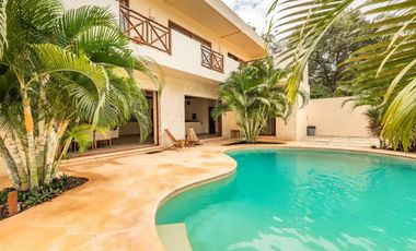 Residencia en Distrito de la Selva, en venta, con alberca privada, Centro, Tulum