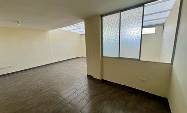 EN RENTA CASA DÚPLEX VALLE DE LOS CHILLOS (A TRES MINUTOS DEL TUTY)