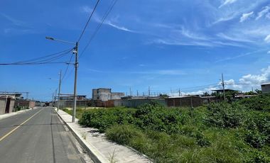 TERRENO DE VENTA EN MANTA