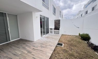 Casa en renta en Lomas de Angelopolis III