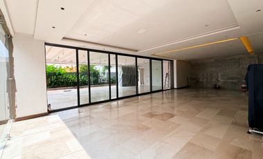 Residencia en Renta en Coto Los Frailes de Lujo, Nueva con amenidades en Zona Dorada Puerta de Hierro Zapopan.