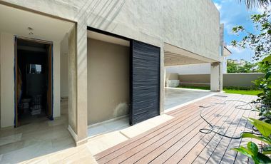 Residencia en Renta en Coto Los Frailes de Lujo, Nueva con amenidades en Zona Dorada Puerta de Hierro Zapopan.