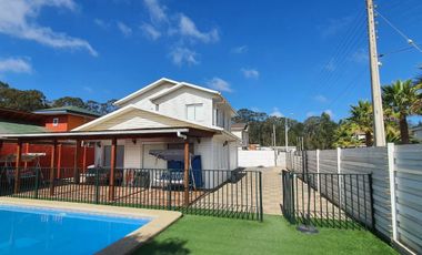 SE ARRIENDA CASA AMOBLADA EN CONDOMINIO DE ALGARROBO