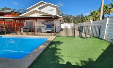 SE ARRIENDA CASA AMOBLADA EN CONDOMINIO DE ALGARROBO