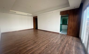 RESIDENCIA NUEVA DE UNA PLANTA EN CAMPOS ELISEOS