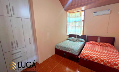 Casa de 5 dormitorios con piscina en venta, sector Paseo Shopping, cerca al Estadio Jocay, Manta Ecuador