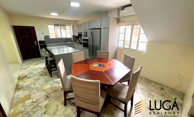 Casa de 5 dormitorios con piscina en venta, sector Paseo Shopping, cerca al Estadio Jocay, Manta Ecuador