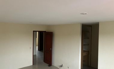 En alquiler casa de 4 dormitorios en Urb.Ciudad Celeste en la vía Samborondón.