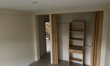 En alquiler casa de 4 dormitorios en Urb.Ciudad Celeste en la vía Samborondón.