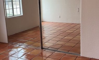 Casa amplia en zona tranquila