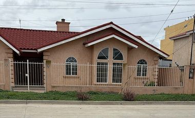 Casa amplia en zona tranquila