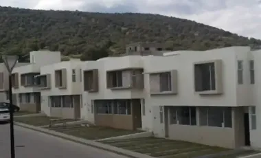 REMATAMOS HERMOSA CASA EN FORET RESIDENCIAL 2DA. SECCION ZAP. JAL