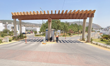 La tranquilidad de una gran decisión comienza aqui!! Venta De Casa En Remate Bancario, EN FORET RESIDENCIAL 2DA. SECCION ZAP. JAL