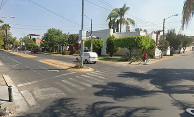 Oportunidades reservadas para quienes saben decidir!! Venta De Casa En Remate Bancario EN AV. ACUEDUCTO 3570 HACIENDA TEPEYAC ZAP. JAL