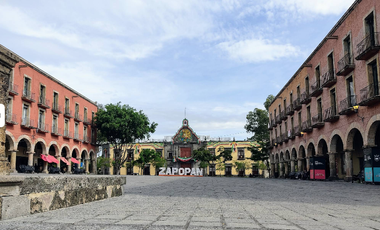 Oportunidades reservadas para quienes saben decidir!! Venta De Casa En Remate Bancario EN AV. ACUEDUCTO 3570 HACIENDA TEPEYAC ZAP. JAL