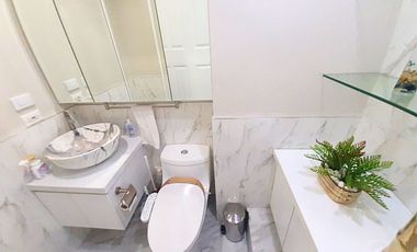 【RUSH SALE! 】Avida Riala Luxury Big 1BR / Highly Popular Condominium with an Excellent Location in Cebu City