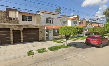 HERMOSA CASA DE OPORTUNIDAD EN RESIDENCIAL CORDILLERAS ZAP. JAL PRECIO POR TIEMPO LIMITADO $1587,000
