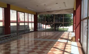 Casa con 4 villas amplio estacionamiento alberca con 4000 m2 en Cuautlancingo