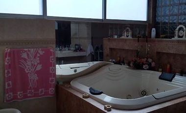 Casa con 4 villas amplio estacionamiento alberca con 4000 m2 en Cuautlancingo