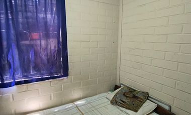 Vendo casa solida 3 D, amoblada, a 3 cuadras del metro H.El PIno.