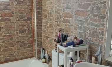 VENTA HERMOSA CASA ESQUINA CON LOCAL COMERCIAL EN QUINTA NORMAL