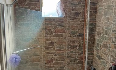 VENTA HERMOSA CASA ESQUINA CON LOCAL COMERCIAL EN QUINTA NORMAL
