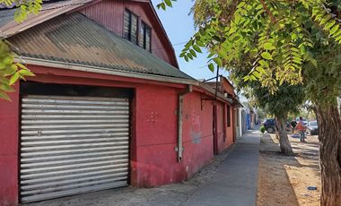 VENTA HERMOSA CASA ESQUINA CON LOCAL COMERCIAL EN QUINTA NORMAL