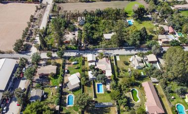 El Molle, Valle del Elqui, arriendo  de sitio de 674 m2, con casa, quincho y piscina. Avenida principal. $950.000