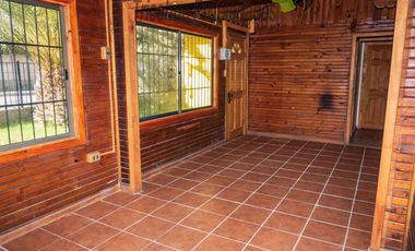 El Molle, Valle del Elqui, arriendo  de sitio de 674 m2, con casa, quincho y piscina. Avenida principal. $950.000