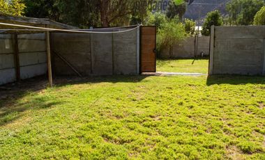 El Molle, Valle del Elqui, arriendo  de sitio de 674 m2, con casa, quincho y piscina. Avenida principal. $950.000