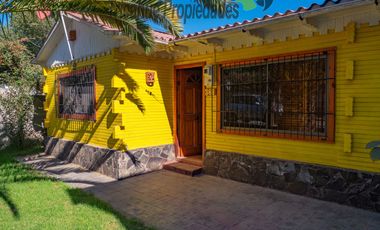 El Molle, Valle del Elqui, arriendo  de sitio de 674 m2, con casa, quincho y piscina. Avenida principal. $950.000