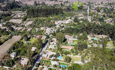 El Molle, Valle del Elqui, arriendo  de sitio de 674 m2, con casa, quincho y piscina. Avenida principal. $950.000