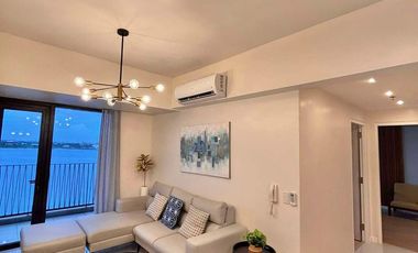FOR RENT - AFFORDABLE 2BEDROOM WITH SEAVIEW BALCONY IN MANDANI BAY, MANDAUE CEBU. FRONT SEAVIEW UNIT.
