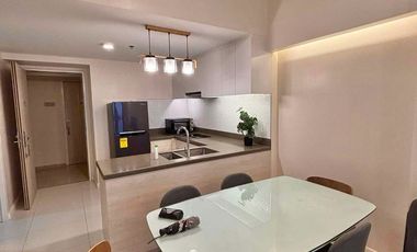 FOR RENT - AFFORDABLE 2BEDROOM WITH SEAVIEW BALCONY IN MANDANI BAY, MANDAUE CEBU. FRONT SEAVIEW UNIT.