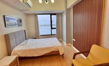 FOR RENT - AFFORDABLE 2BEDROOM WITH SEAVIEW BALCONY IN MANDANI BAY, MANDAUE CEBU. FRONT SEAVIEW UNIT.