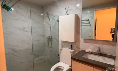 FOR RENT - AFFORDABLE 2BEDROOM WITH SEAVIEW BALCONY IN MANDANI BAY, MANDAUE CEBU. FRONT SEAVIEW UNIT.