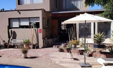 EXCLUSIVA PROPIEDAD SECTOR PLACILLA MORALES, VILLA EL PINAR