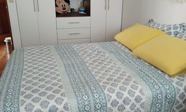 Venta de Hermosa Casa frente al Parque en los Cedros