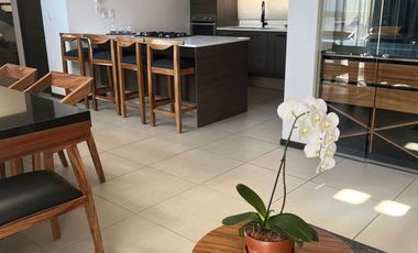 Penthouse Torre Airea Tres Marías, amueblado, equipado, 3 habitaciones, 3.5 baños