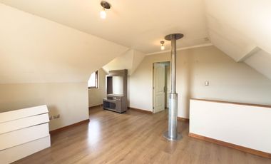 Casa fuera de condominio en Lomas san Sebastián