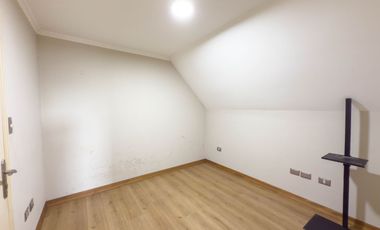 Casa fuera de condominio en Lomas san Sebastián