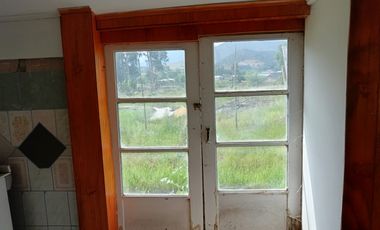 Parcela de 8000 mt2 con propiedad de 2D1B - EN VENTA