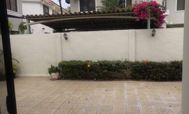 Alquilo Hermosa Casa en PORTOFINO via La Costa