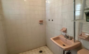 CASA IDEAL PARA NEGOCIO SOBRE AVENIDA PRINCIPAL en Colonia San Martín de las Pirámides, Estado de México