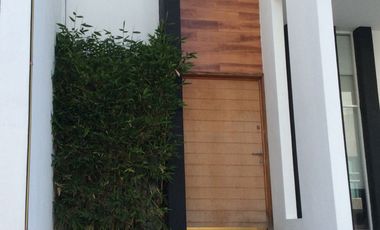 Se Vende Casa en Britania la Calera